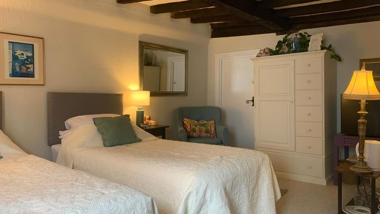The Totnes Guest House. Upstairs At Zappa'S Bagian luar foto
