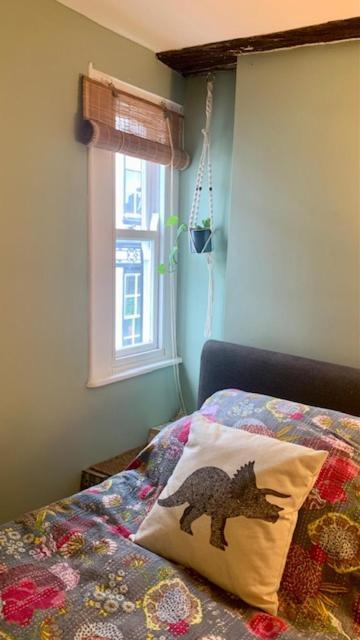 The Totnes Guest House. Upstairs At Zappa'S Bagian luar foto